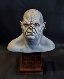 Alternative view of Bust Clostridex