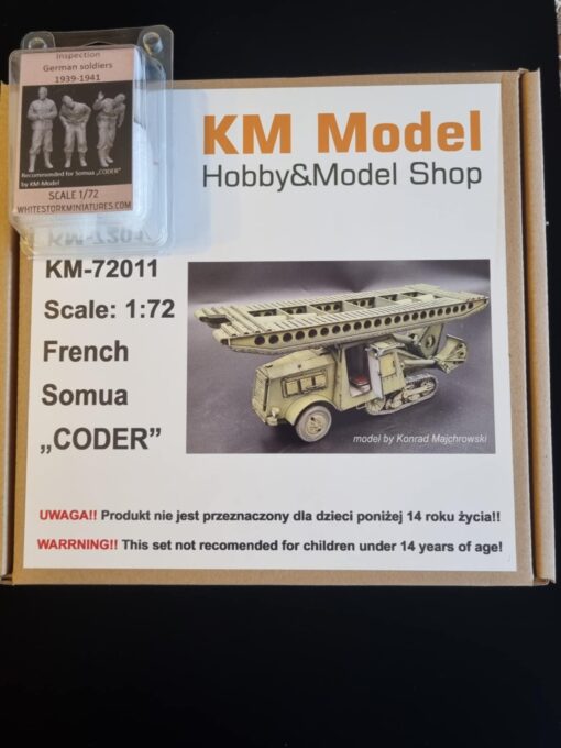 Military  Set  French Somua CODER + figures Inspection German soldiers 1939-1941