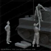 Figures Tiger I crew loading ammo