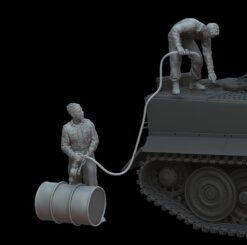Figures Tiger I crew loading fuel