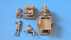 Alternative view of Military Benelli M36 and Italian soldiers Libya 1942