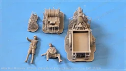 Alternative view of Military Benelli M36 and Italian soldiers Libya 1942