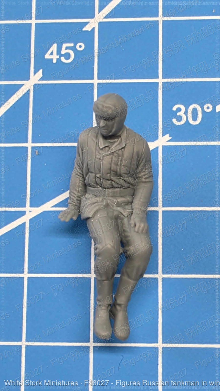 Figures Russian tankman in winter uniform - Image 3